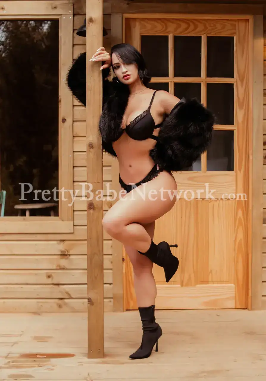 Hotness Overloaded with Zeynep - A Turkish Model Escort in Greater Noida
