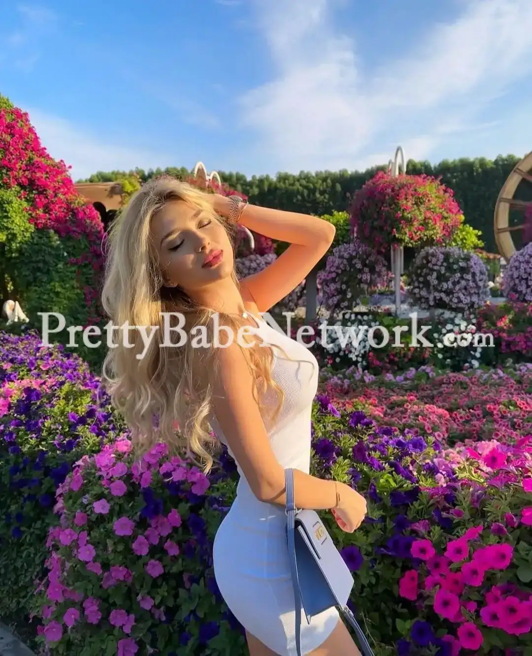 Meet me at a 5-star hotel in Vasant Kunj - a high-profile Russian escort in Vasant Kunj, New Delhi