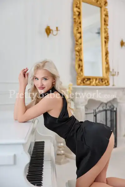 Chloe—Blue-Eyed Blonde Russian Escort in Omega 1, Greater Noida