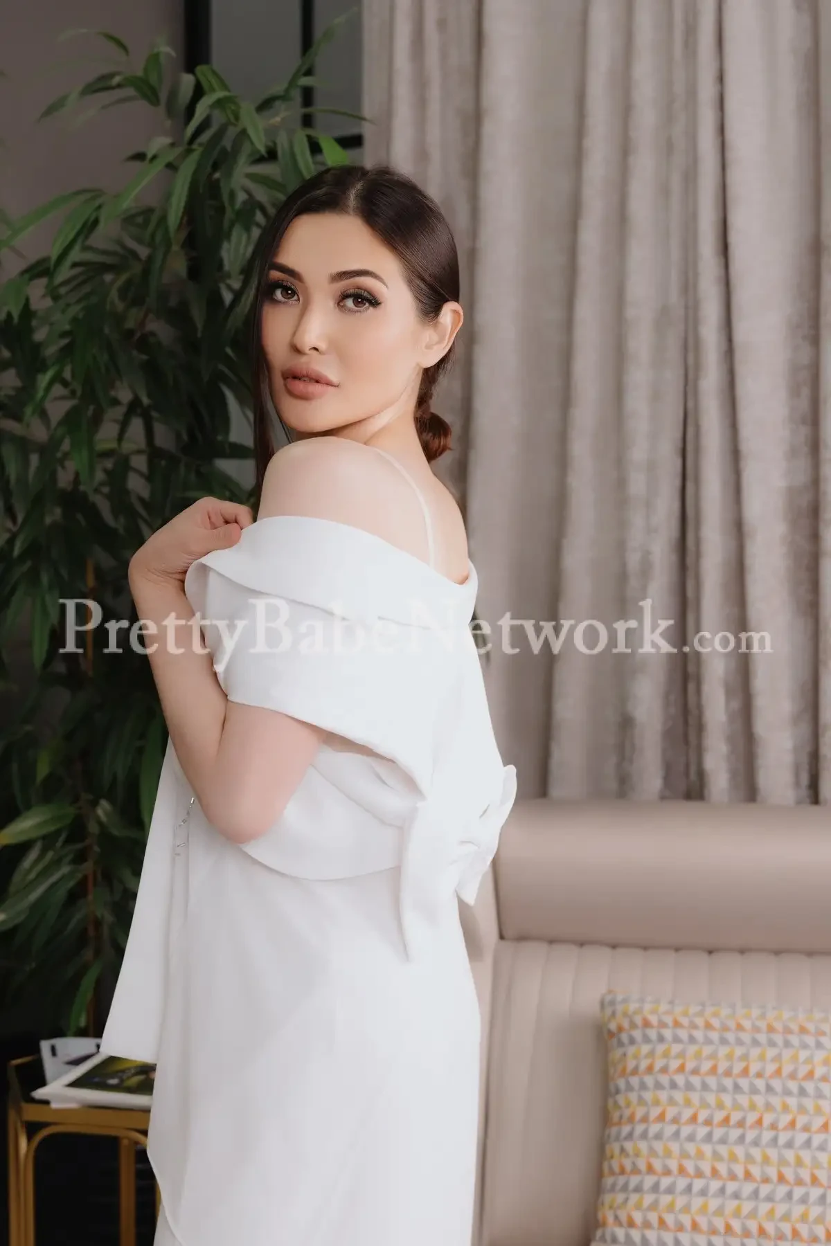 I'm Ekaterina! Kazak Escort in Gurgaon Sector 106 for Respectful Men Only