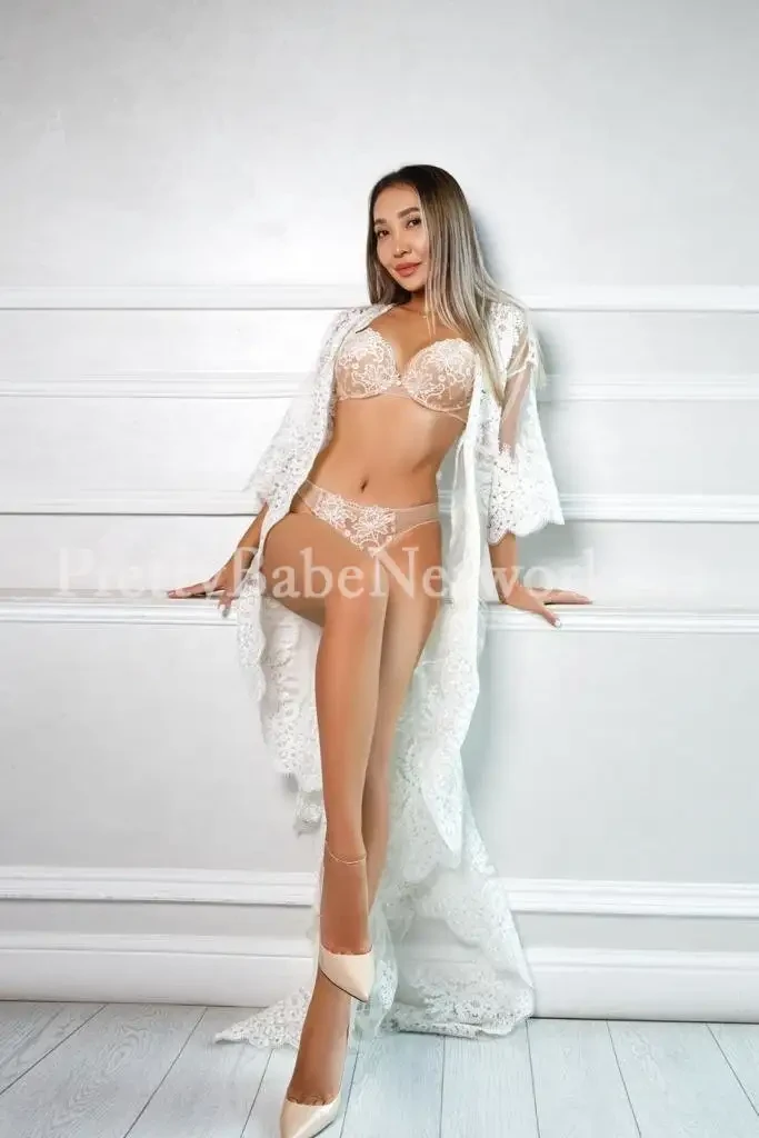 Genuine Images & Advance Booking! Real Russian Escort in Kolkata, Klara