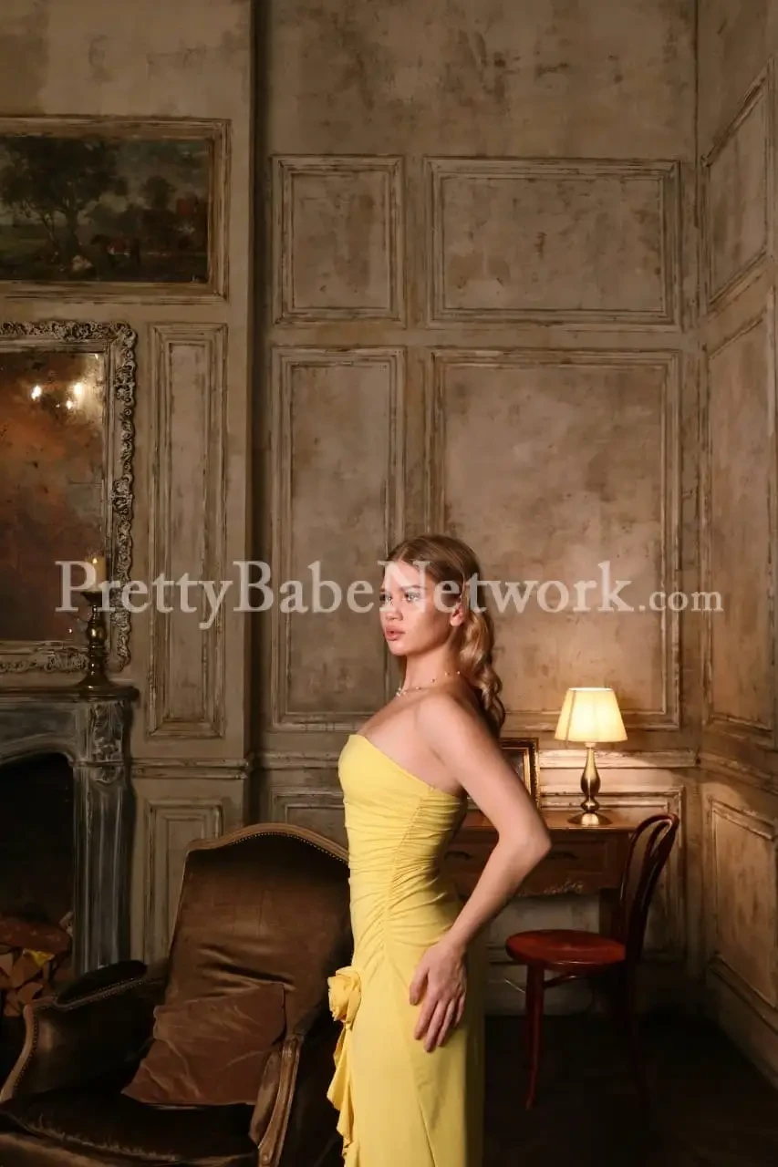 Milana- Young Russian Escort in MG Road, Gurgaon! Enjoy Passionate Orgasms