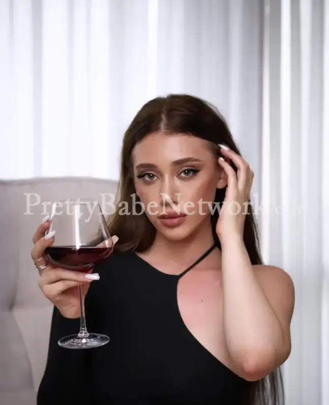 Independent, Young Professional Striptease Dancer - Russian Escorts in Dilshad Garden, Delhi