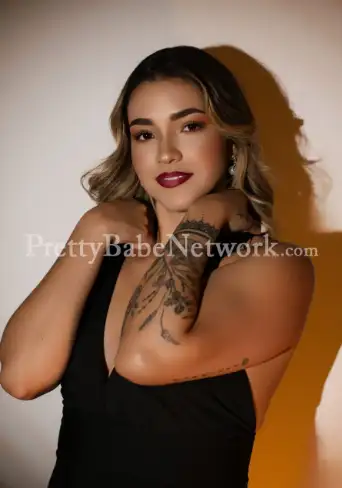 Hire Nina—Mature Russian Escort Lady in Kalyan, Today