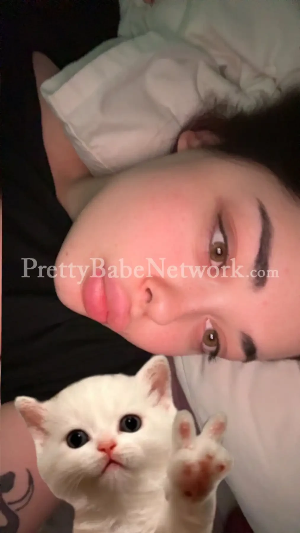 Hello boys, my name is Sasha, I am in Chanakyapuri, Delhi, I'm a cute, independent Russian escort