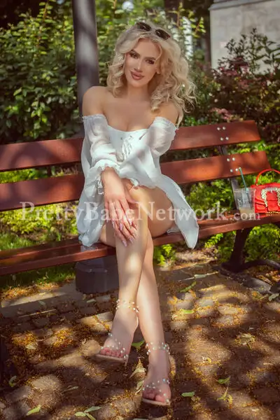 Hire Sasha - a VIP Russian Escort in Vile Parle, Mumbai For Ultimate Sex Mating