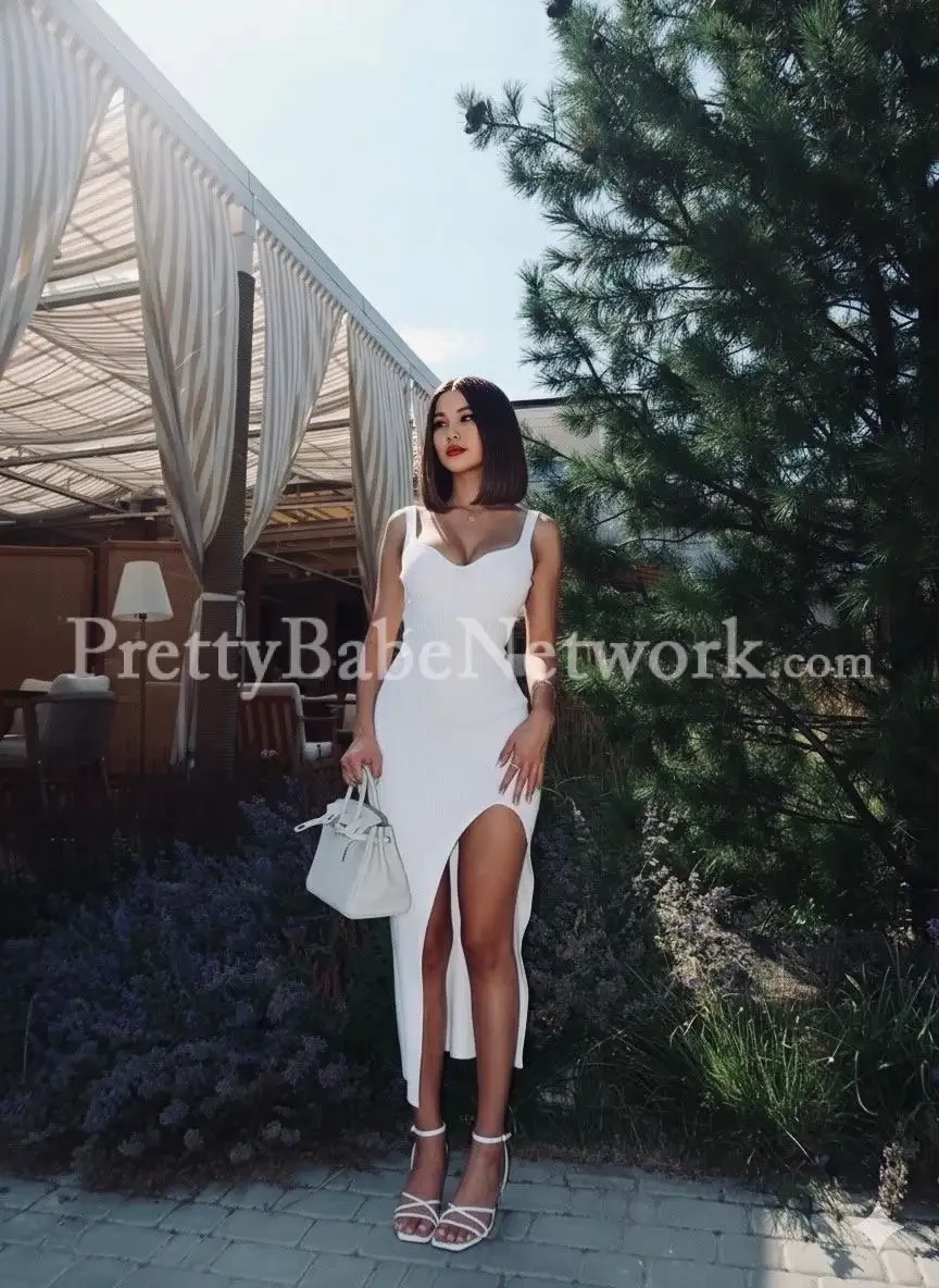 I am Svetlana, Young Tall 19-Year-old, new in This City - Russian Escorts in Bangalore