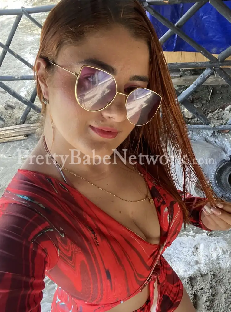 Chandrika—Deluxe VIP Escort in Colaba for Luxurious Services