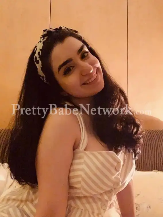 Premium Muslim Girl Heena—VIP Escort in Vile Parle for Lustful Adult Entertainment