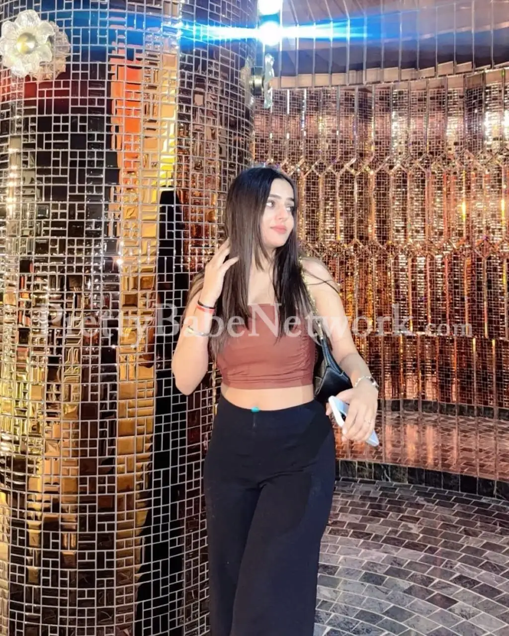 Struggling Actress Escort in Gurgaon Suhana! Service in Only 3/4/5-star Hotels