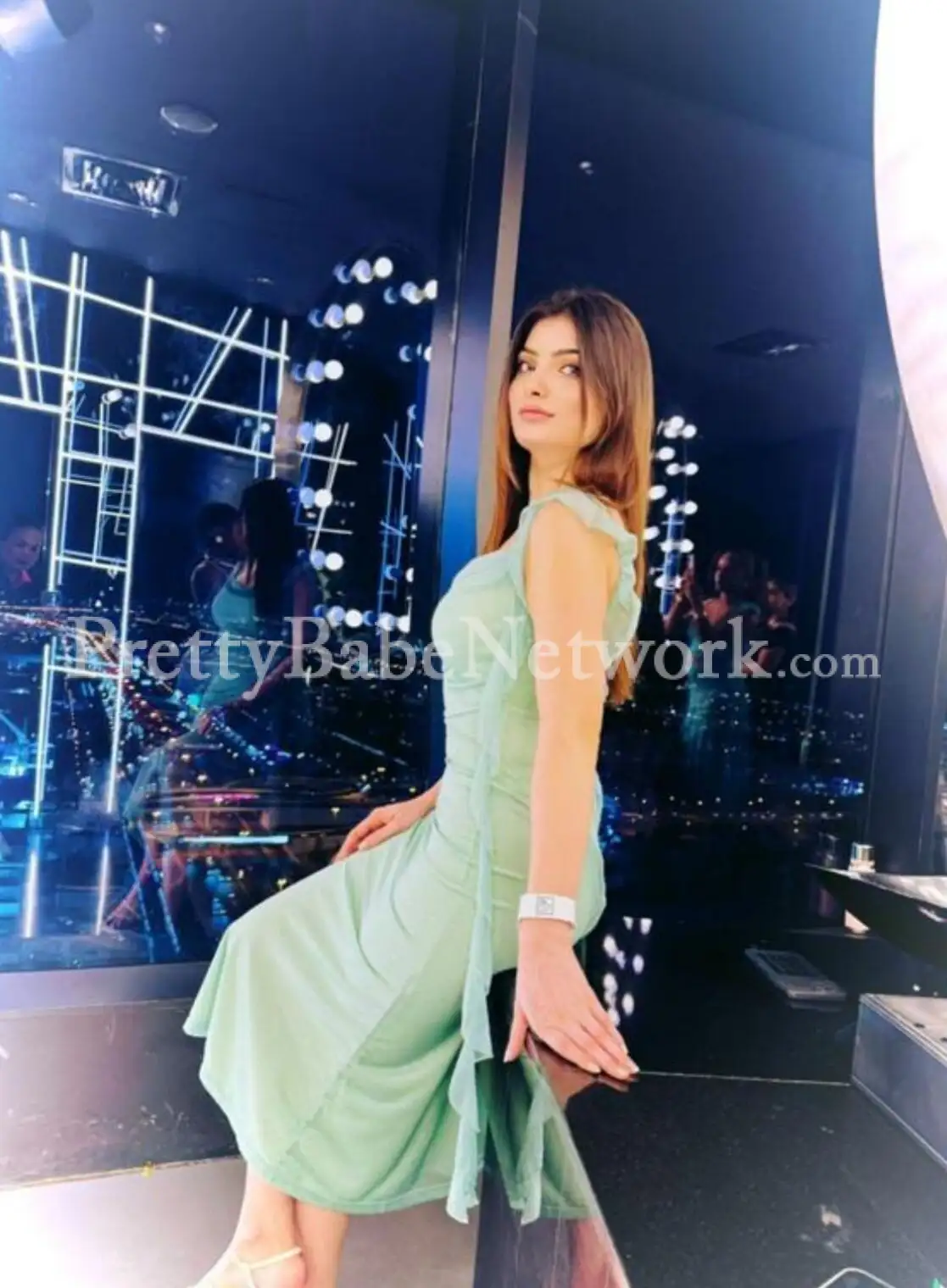 I am an Independent Call Girl Humasha, Experienced, Available in Aloft Hotel Aerocity, Delhi 