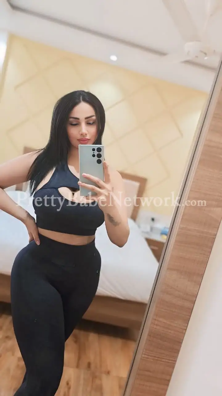 Lebanese VIP bombshell escort in your city for a real sex meetup