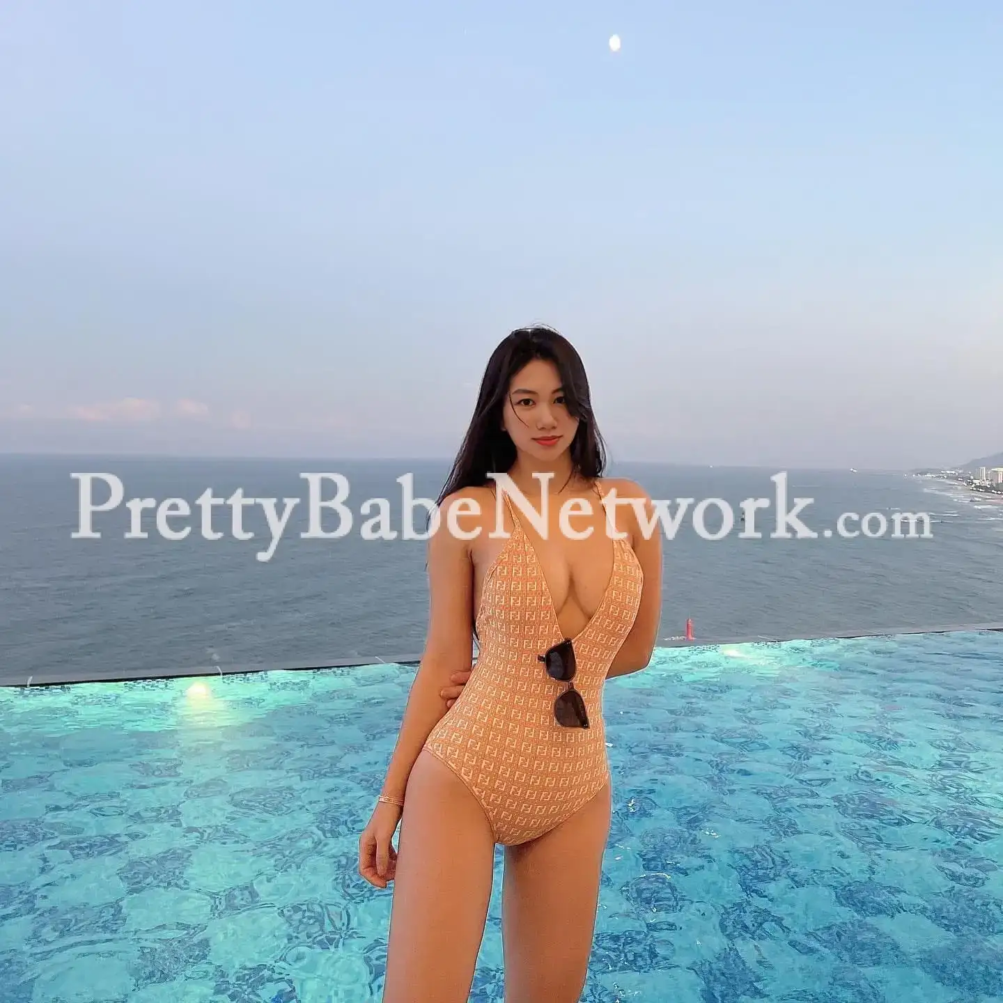Meet Sarika, a high-class Nepali escort in a hotel near Connaught Place, Delhi