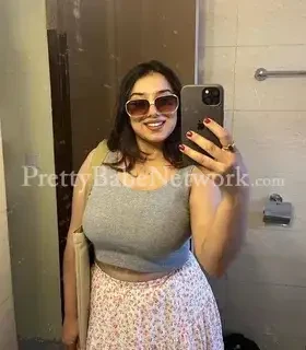 Priya, Call Girl in Safdarjung Enclave, 22-years-old! Call me - Indian escort in Delhi