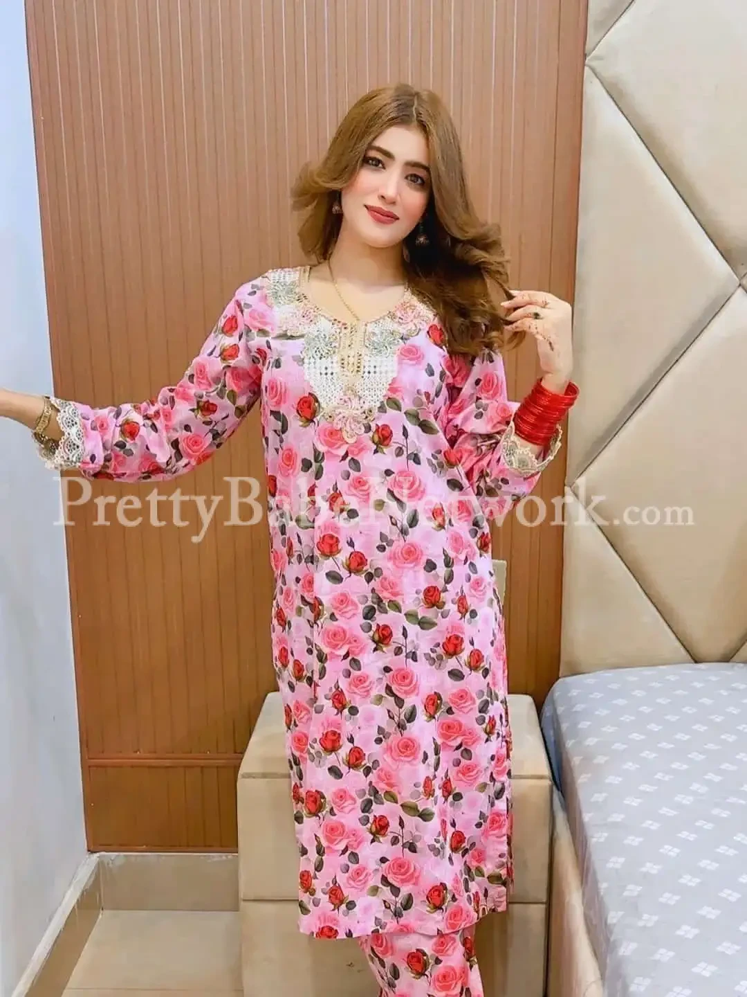 Priya, Call Girl in Safdarjung Enclave, 22-years-old! Call me - Indian escort in Delhi