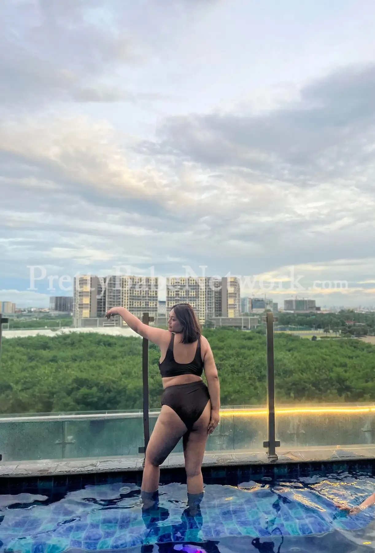 Voluptuous Singaporean Girl Haley is Here in Gurgaon for Submissive Sessions