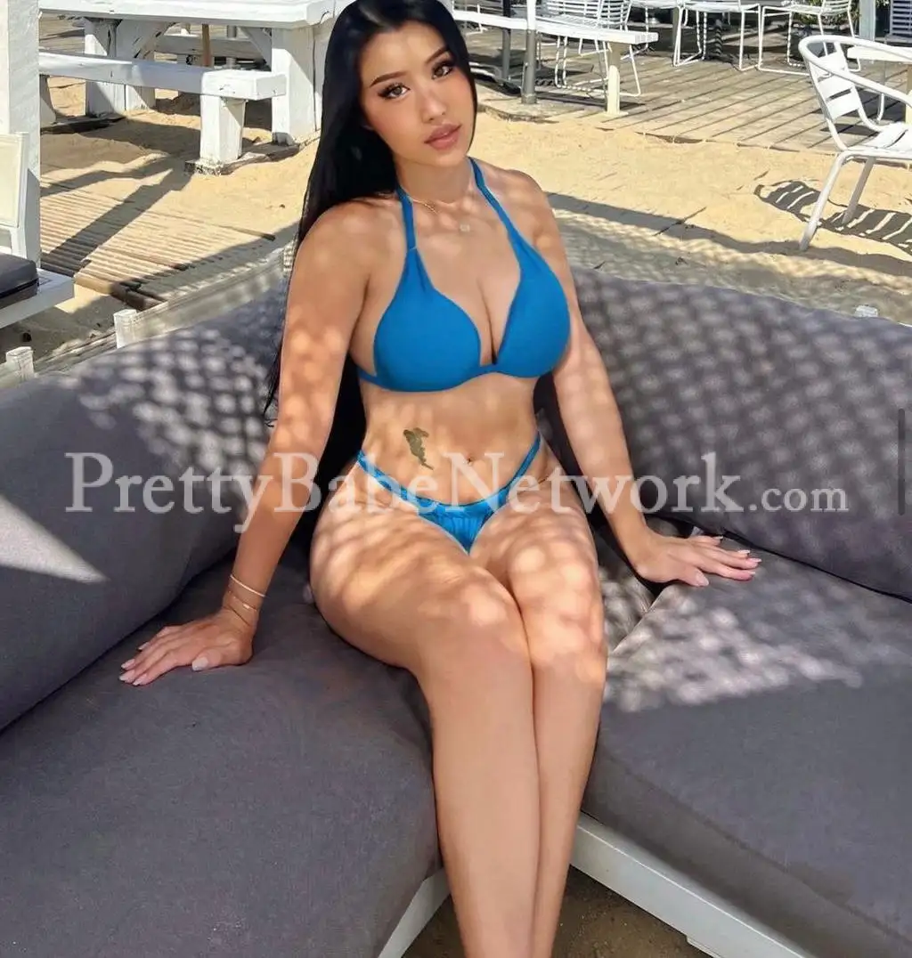 Beautiful housewife call girl near you in Green Park, hire me for tonight as a companion