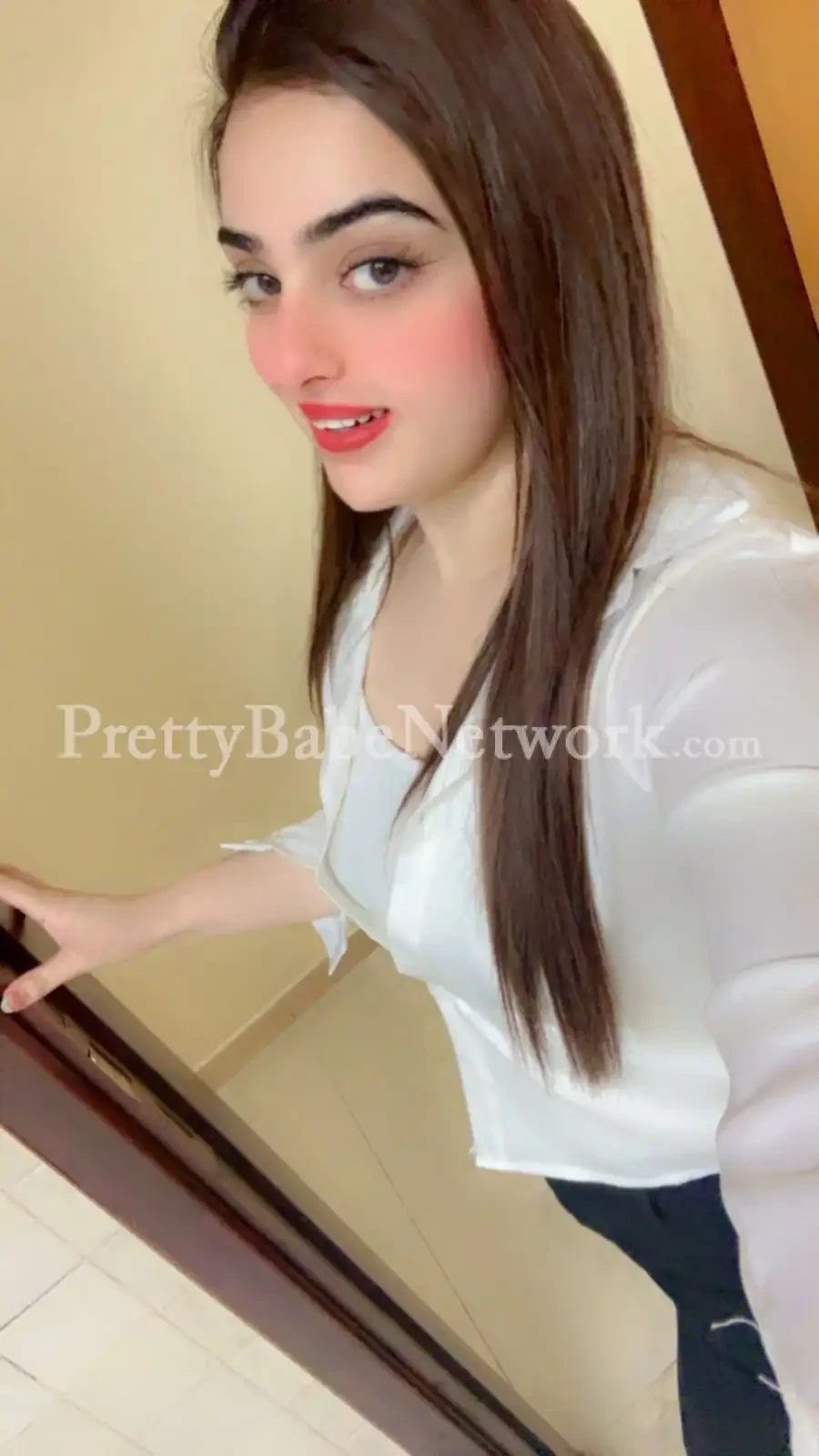 Based in Palam Vihar Bhabhi Escort Jyotika is Ready to Satisfy Your Fetishes