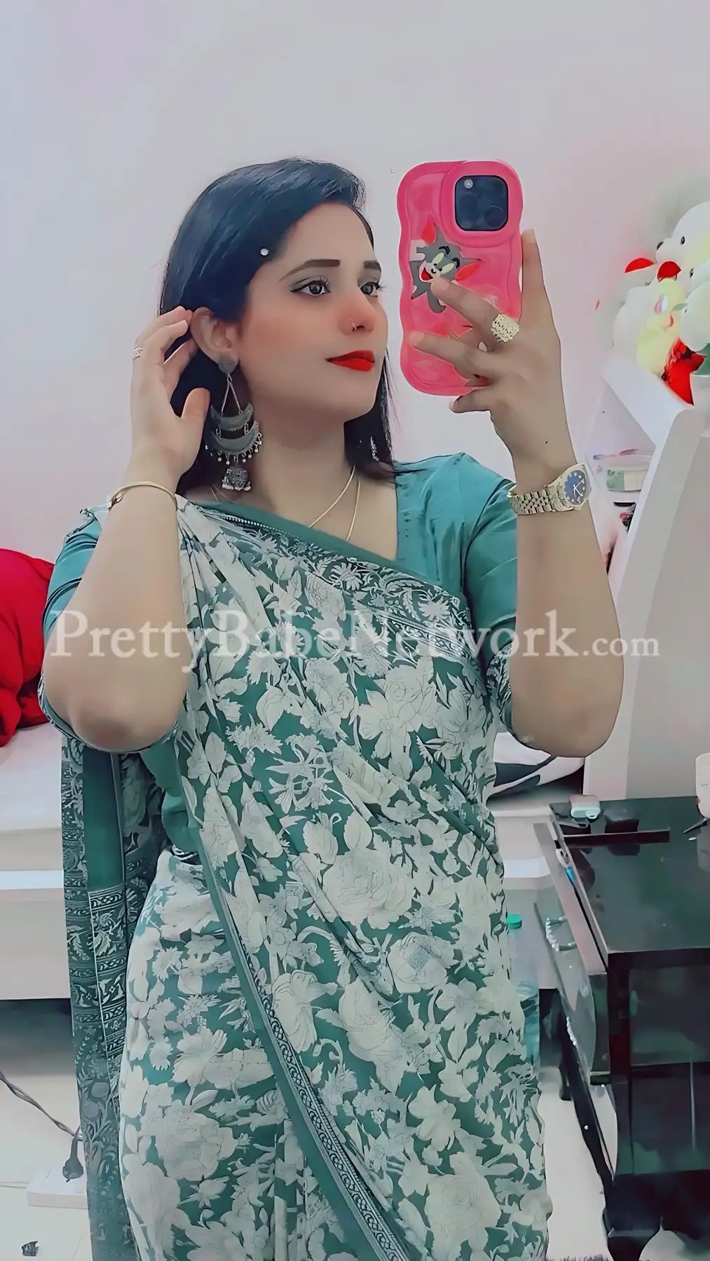 Open for All Men! Kamini Housewife Escort in DLF Phase 3, Gurgaon for Intense Orgasm