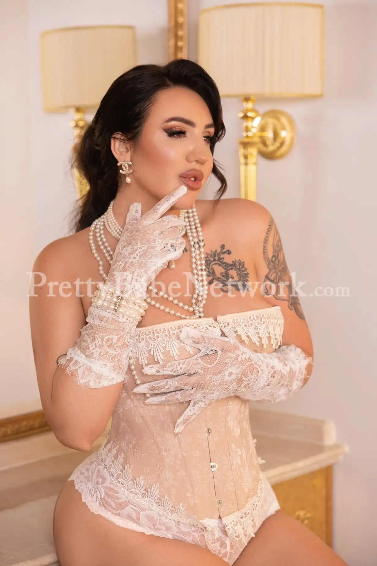 Wanna Fuck a Milf? Lavinia Here is Here! Ukrainian Escort in Gurgaon Sector 63