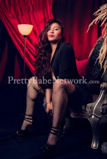 Connect with me. Modern Housewife Malini—Mature Escort Lady for Hardcore Intimacy