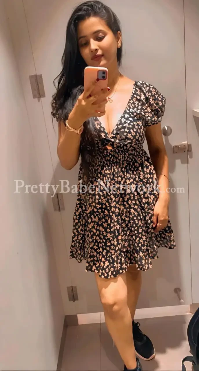Prerna Here! Naughty Housewife Escort in Gurgaon to Offer Best Sex Experiences