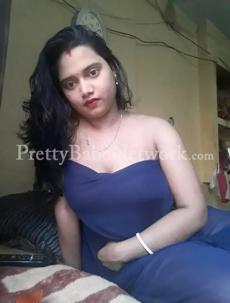 Chubby Rashmi Bhabhi—Most Beautiful Housewife Escort in Noida