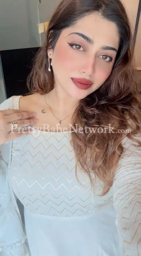 I'm Sapna- Kind of Housewife & Escort for Meet N Fuck near Gurgaon Sector 22