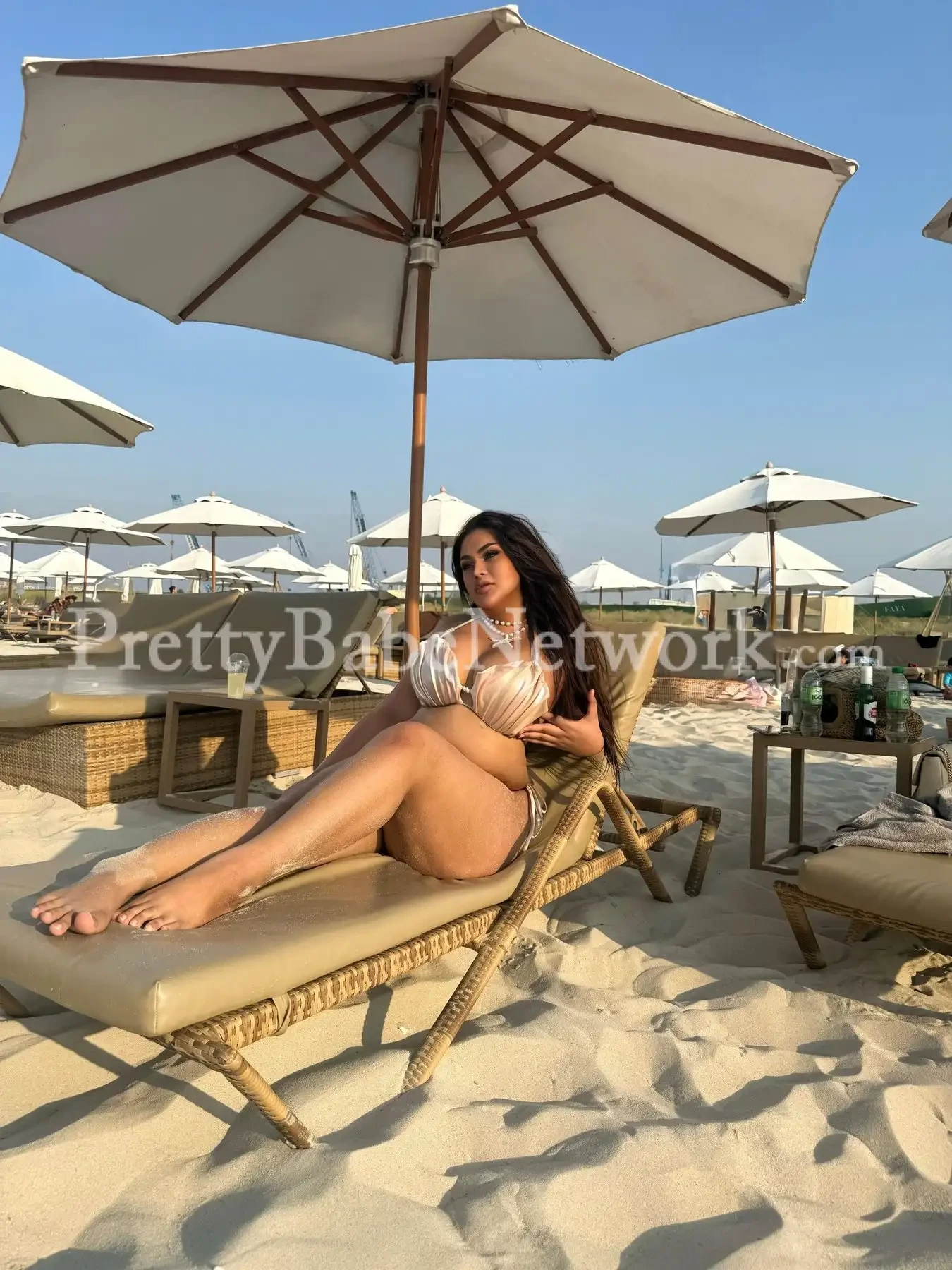 Call Masseuse Thai Escort Sofia for Massage Sessions in DLF Phase 1, Gurgaon