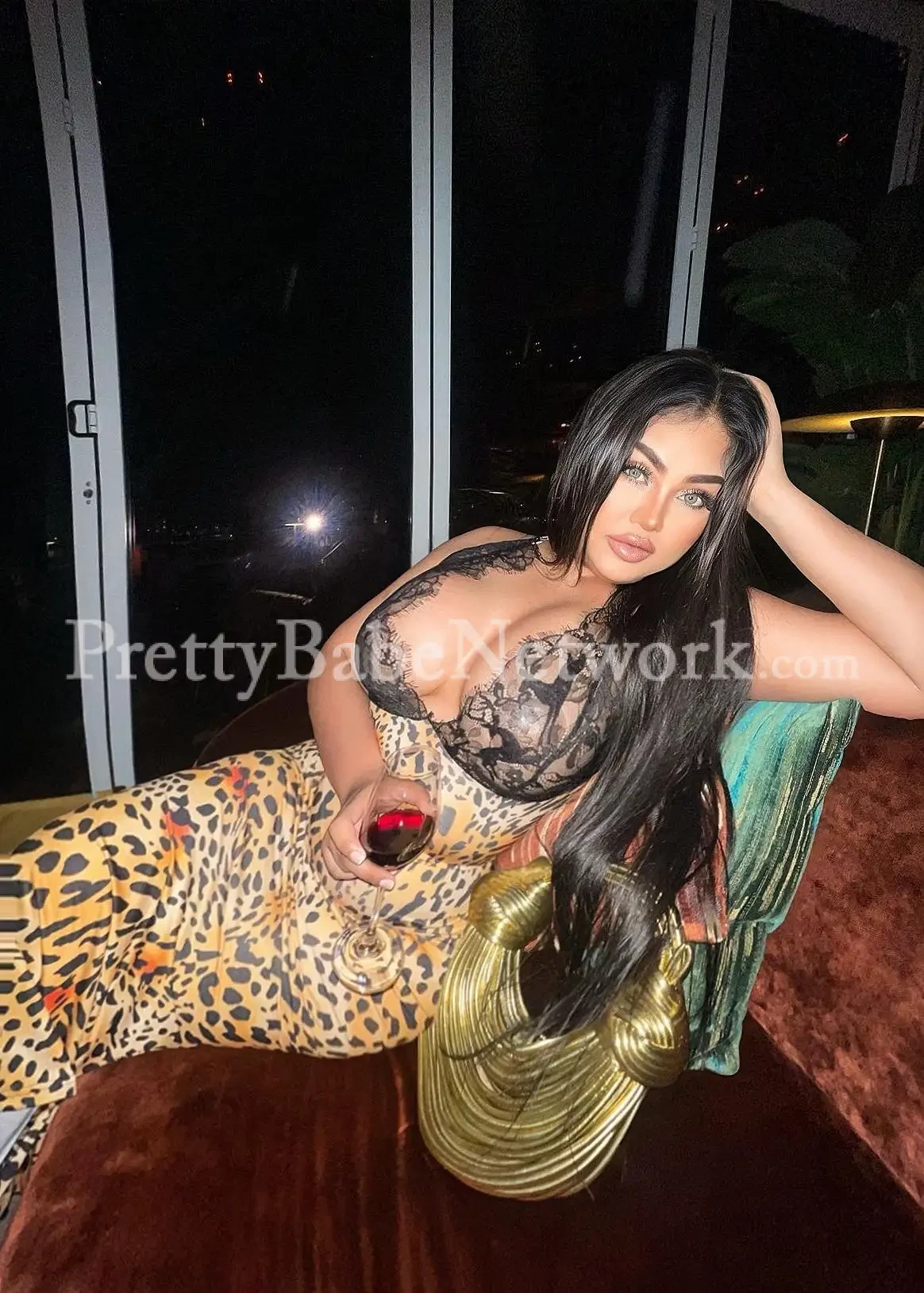 Call Masseuse Thai Escort Sofia for Massage Sessions in DLF Phase 1, Gurgaon