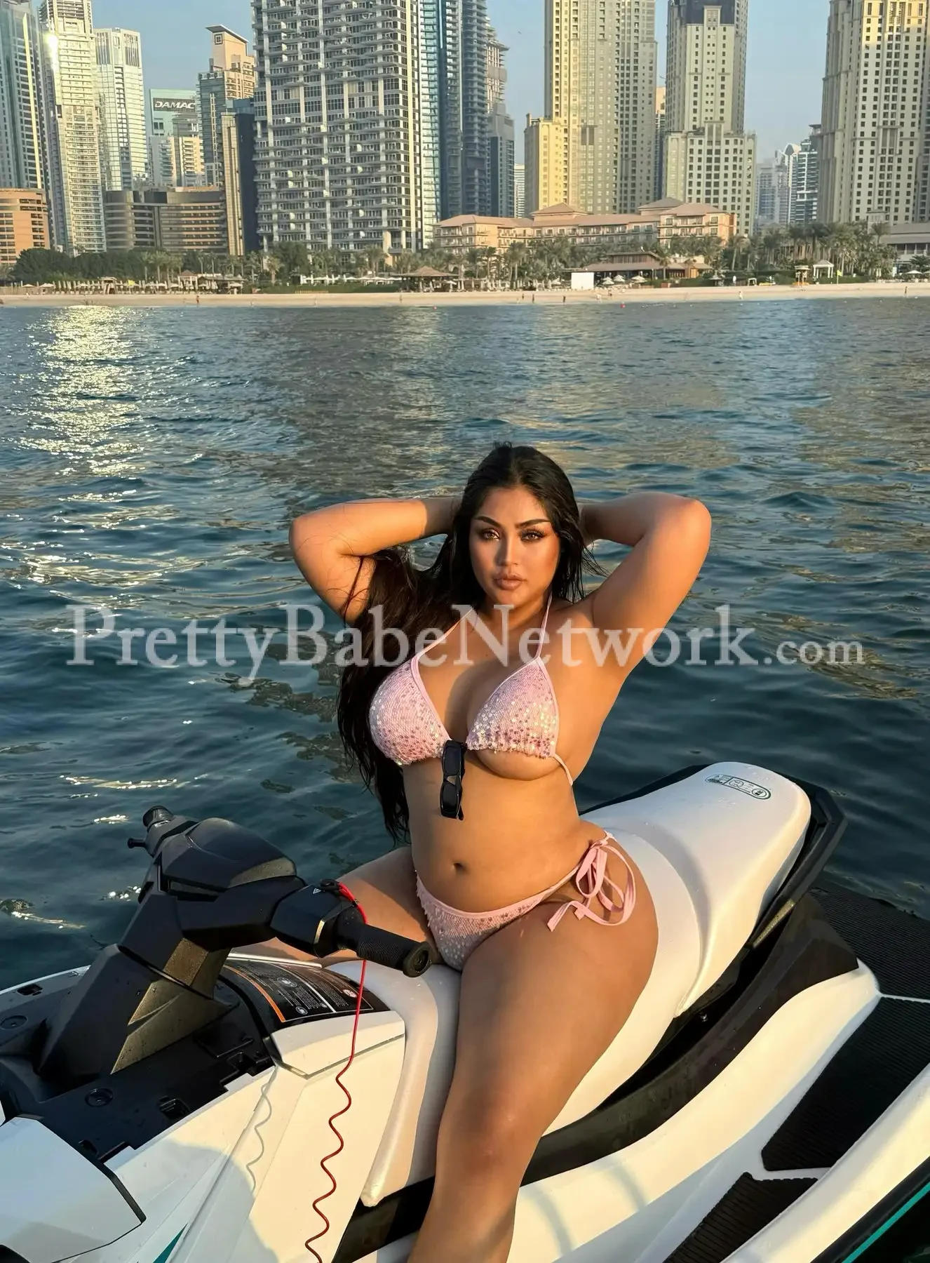 Call Masseuse Thai Escort Sofia for Massage Sessions in DLF Phase 1, Gurgaon