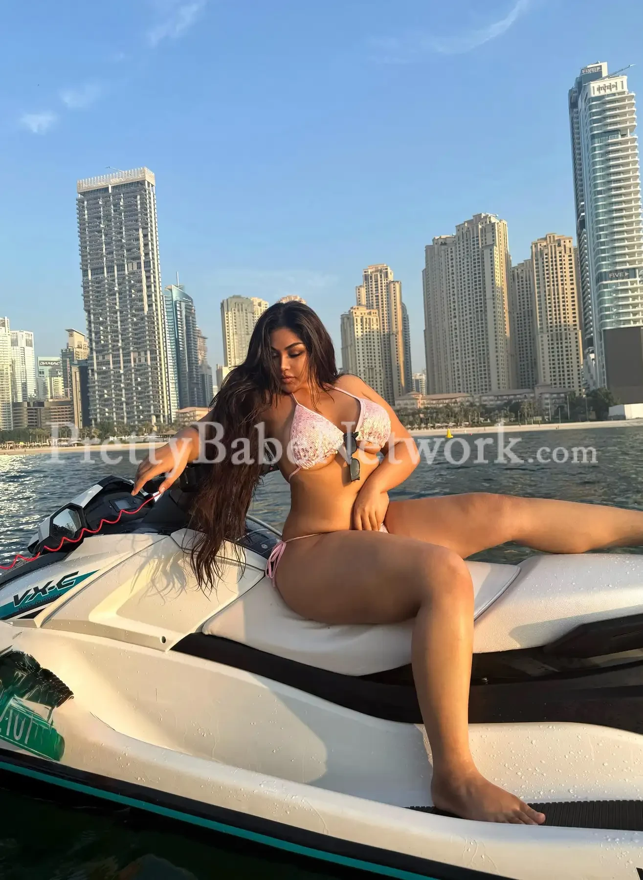 Call Masseuse Thai Escort Sofia for Massage Sessions in DLF Phase 1, Gurgaon