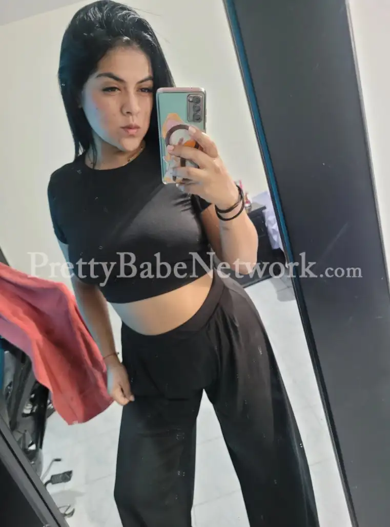 Sudha—Modern Housewife Escort in Noida Sector 15 for Wild Sex Adventure