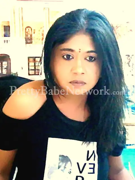 Cheap Rate Aunty Vasundhara—Housewife Escort in Noida at a Low Budget