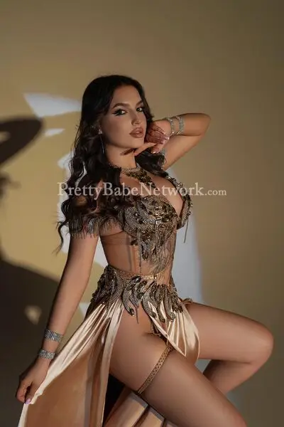 Escort from Hungary Jessica Offers a Variety of Services: CIM, 69, OWO