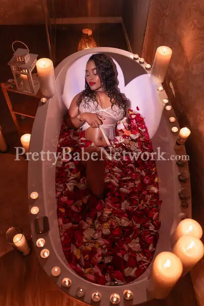 Amara – Black Ebony Escort in Lucknow | Incall & Outcall Available