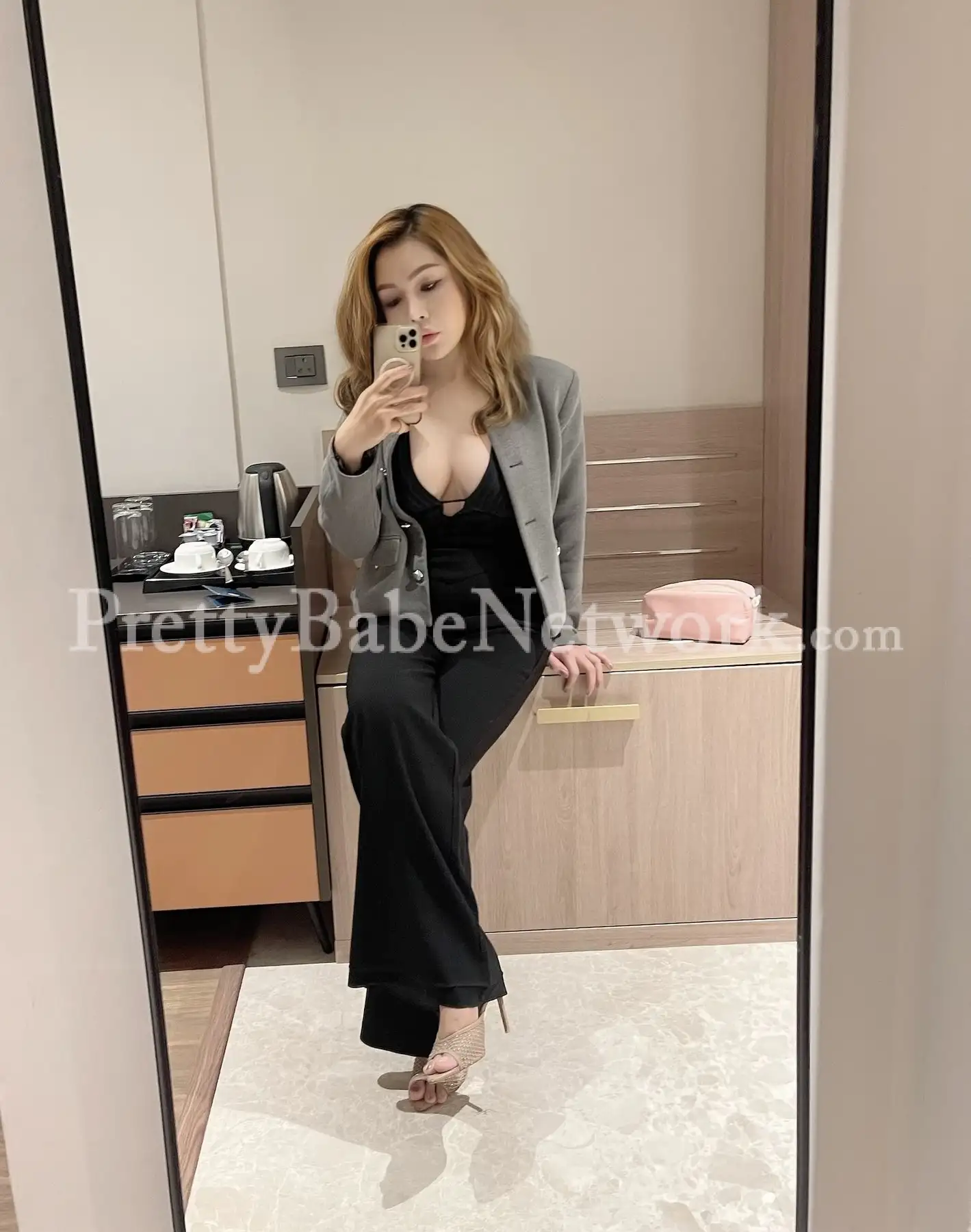Sabena Here! Kyrgyz Escort in Kolkata, Come Meet Me near Esplanade