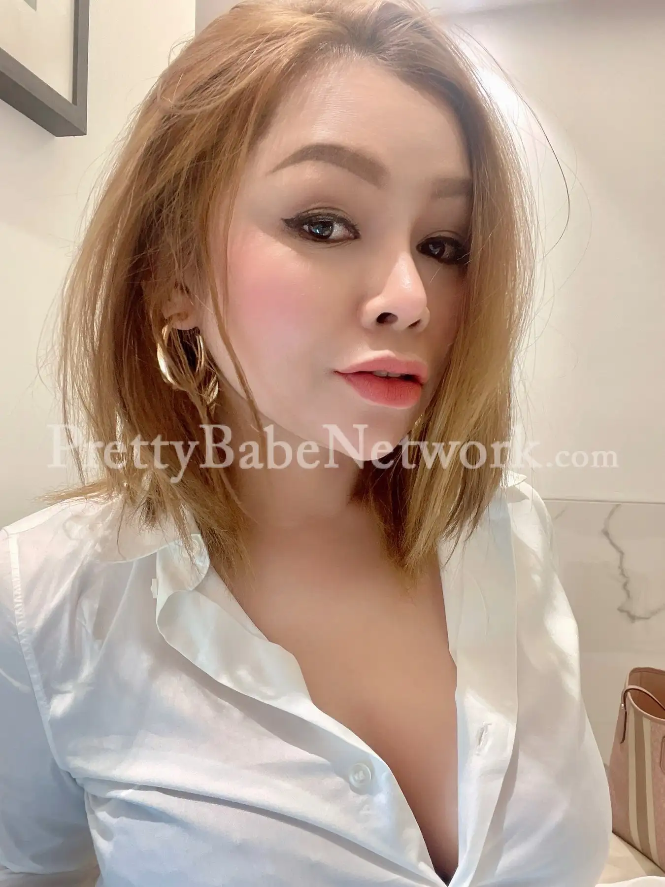 Sabena Here! Kyrgyz Escort in Kolkata, Come Meet Me near Esplanade