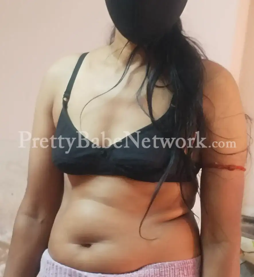 Mallu Aunty Escorts Sreelatha for a Wildest Adventure