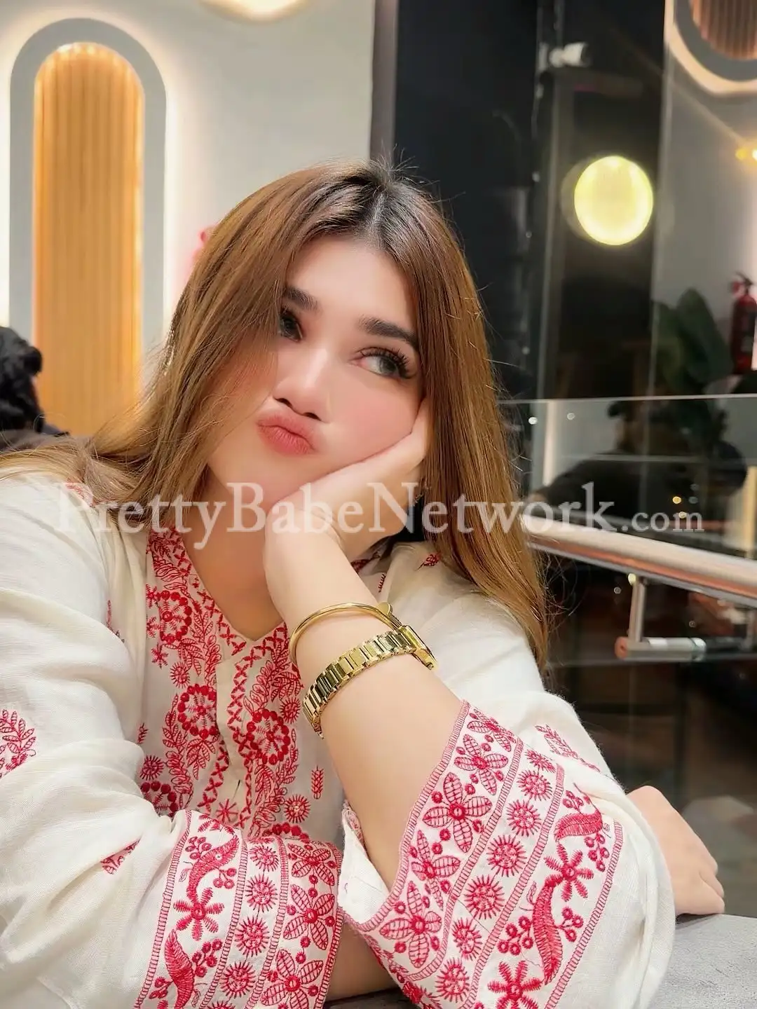 Afsana—Most Demanded, Top-Rated Escort in Mumbai at Malabar Hill