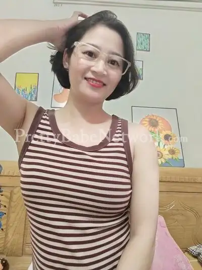 Erotic Top Rated Thai Girl Yindee For Erotic Massage & Sex Services