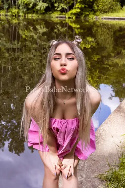 Expert in Foot Fetish & Bondage, Anasia Can Make Your Libido True!