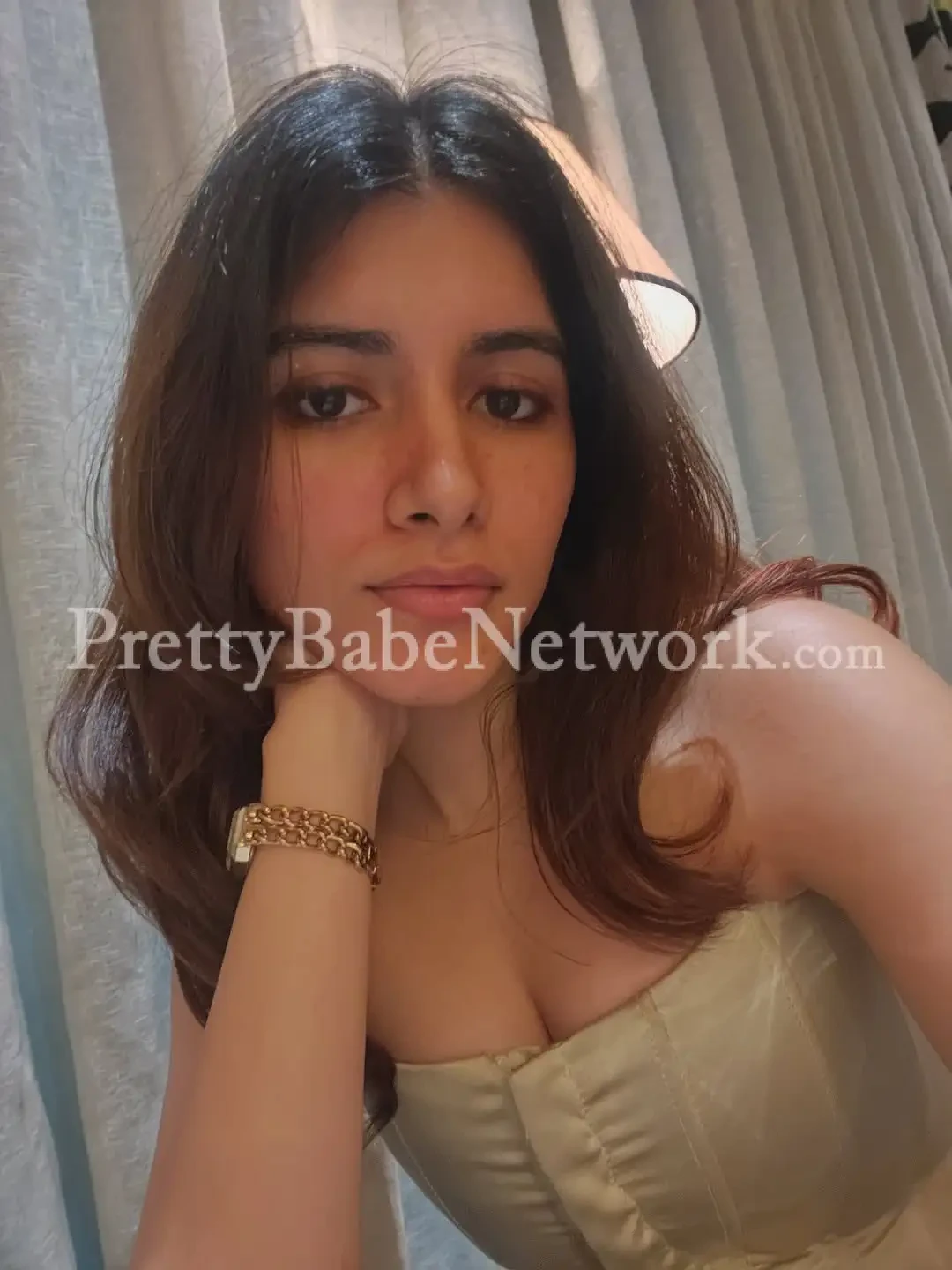 It's Me Amaira! VIP Call Girl in Golf Green, Kolkata for Cam Shows & Real Meets