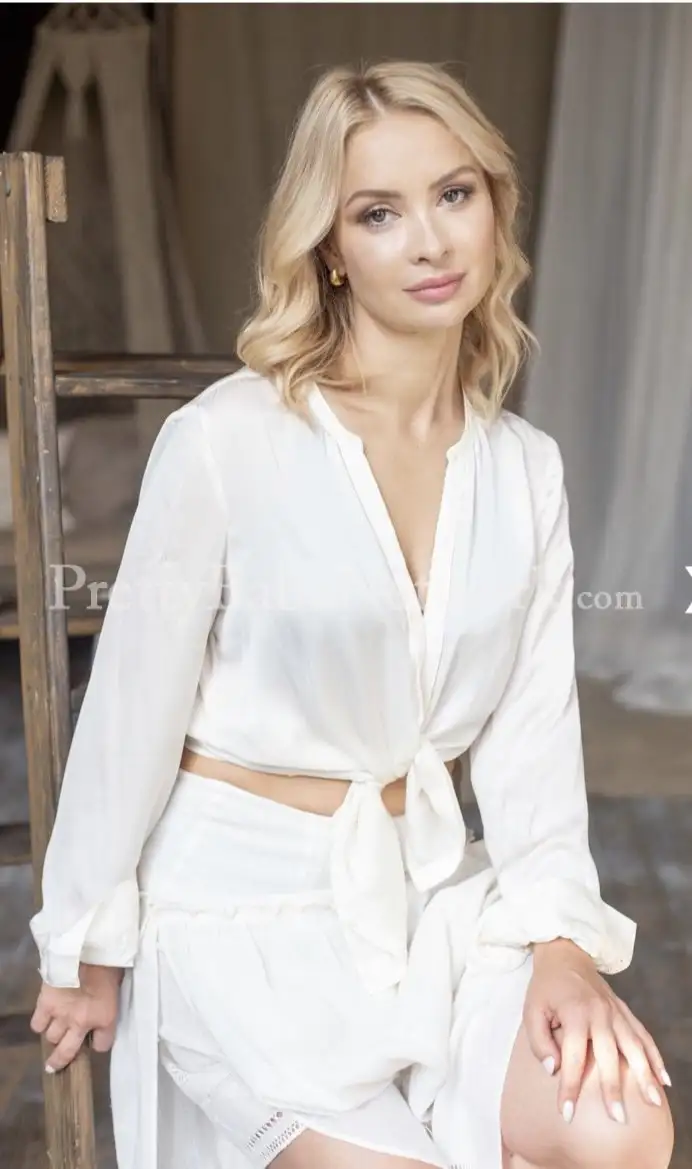 Enjoy the adult services with a Ukrainian milf (Annat, I'm fully natural, no silicone) - VIP escorts in Defence Colony, Delhi