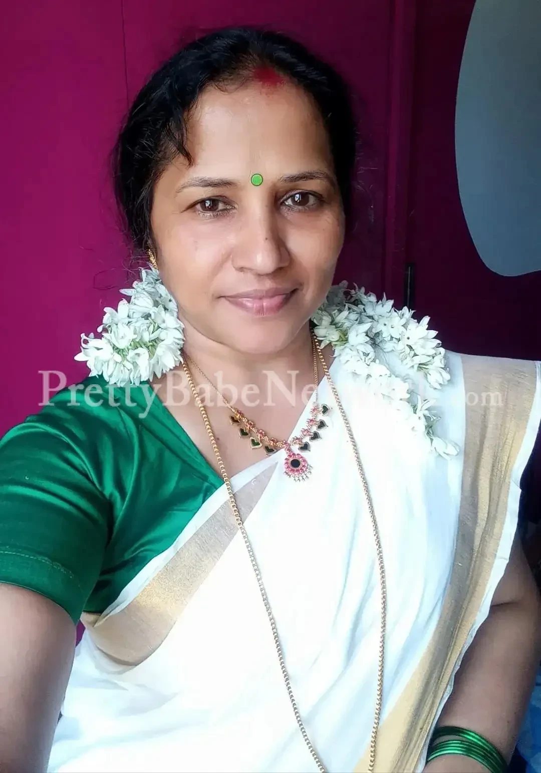 Bengali sexy aunty video call service - Indian escort  in Kolkata