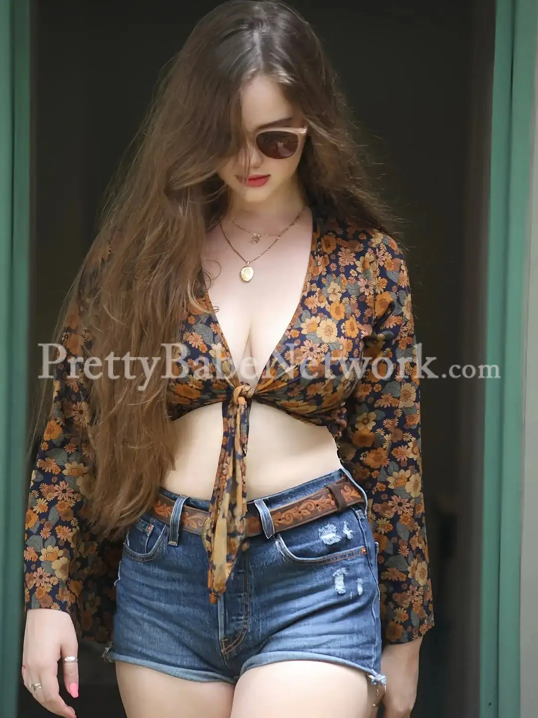 Playboy Model & British Escort in Kolkata Florence is Ready to Offer Sex Services