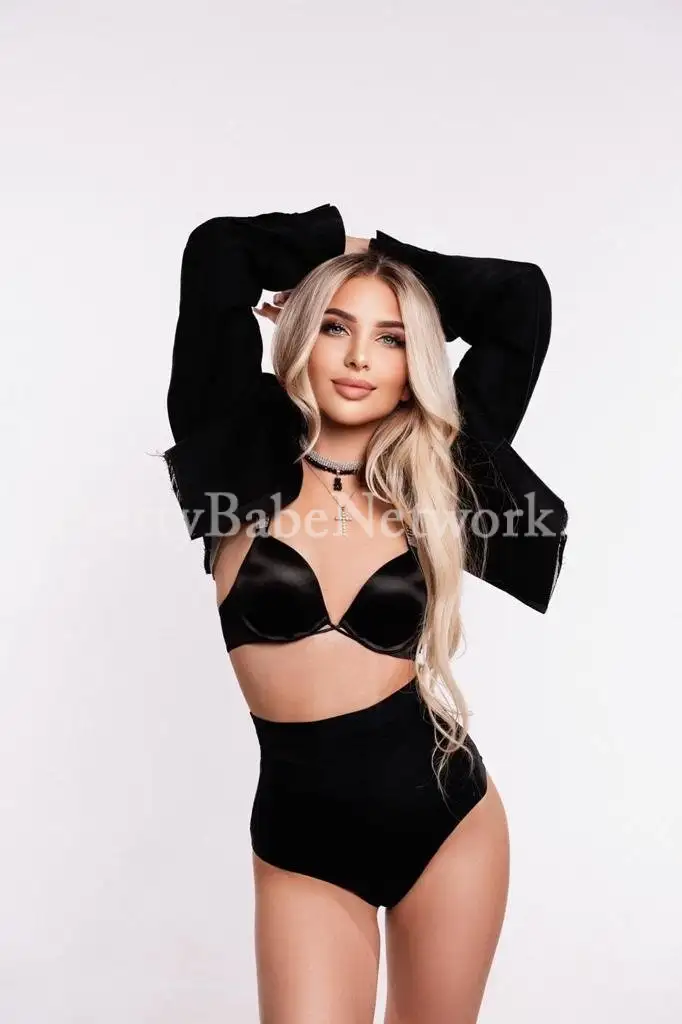 Join Polish VIP Escort Joanna near Chowringhee, Kolkata for Sex Hookups