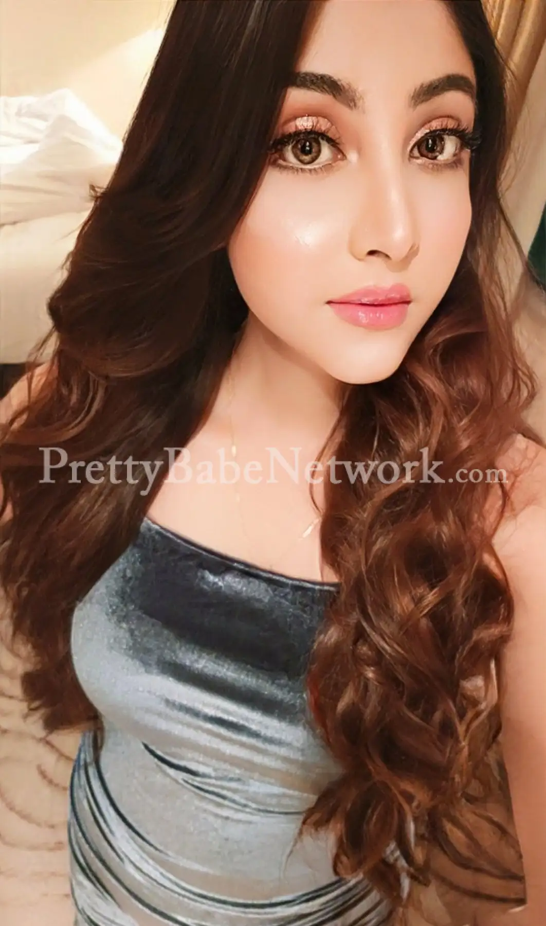 Sameera VIP Escort near Burrabazar, Kolkata for Intimate Hookup Sessions