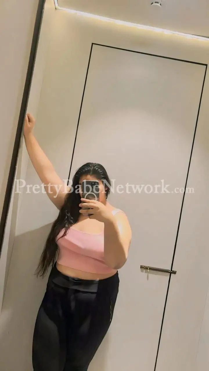 I'm an independent escort in Delhi - available for only outcall, cam session, and real sex meetup