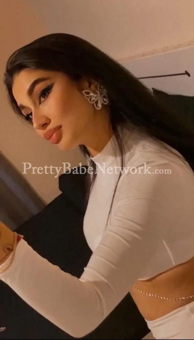 Mira 20-year-old, Exotic Indian Turkish escort in Bangalore